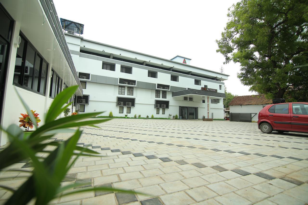 Aj园酒店 Alappuzha 外观 照片
