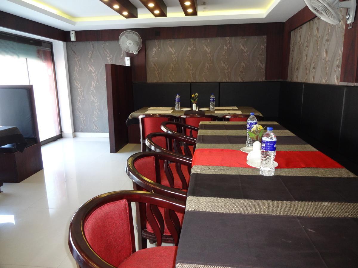 Aj园酒店 Alappuzha 外观 照片